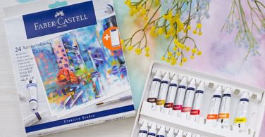Acrylic Colours: Warna Cemerlang untuk Karya Tanpa Batas